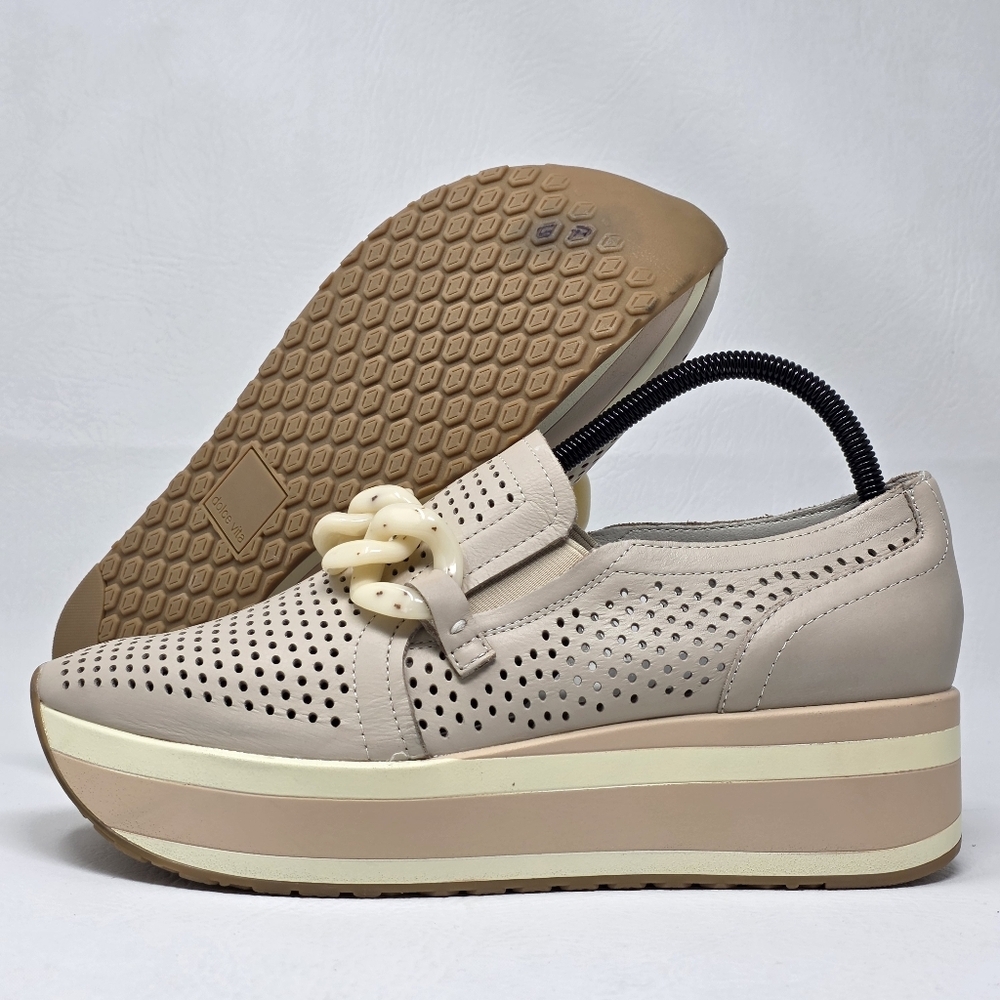 Dolce Vita JHenee Perf Loafer Sneakers Size 10 Platform Chain Buckle Gold Suede